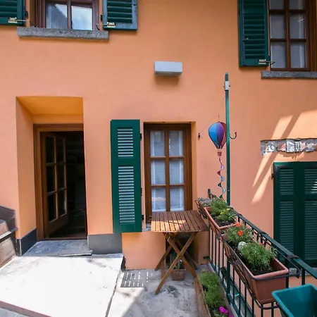 La Casa Di Elisa Сasa de vacaciones Brienno